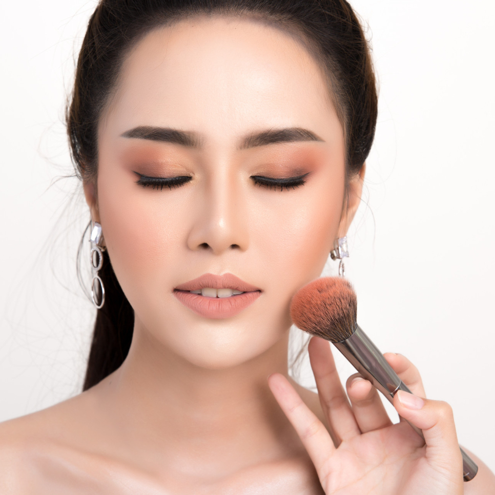 The sequence of base makeup is recommended, 5 steps for beginners to apply makeup!